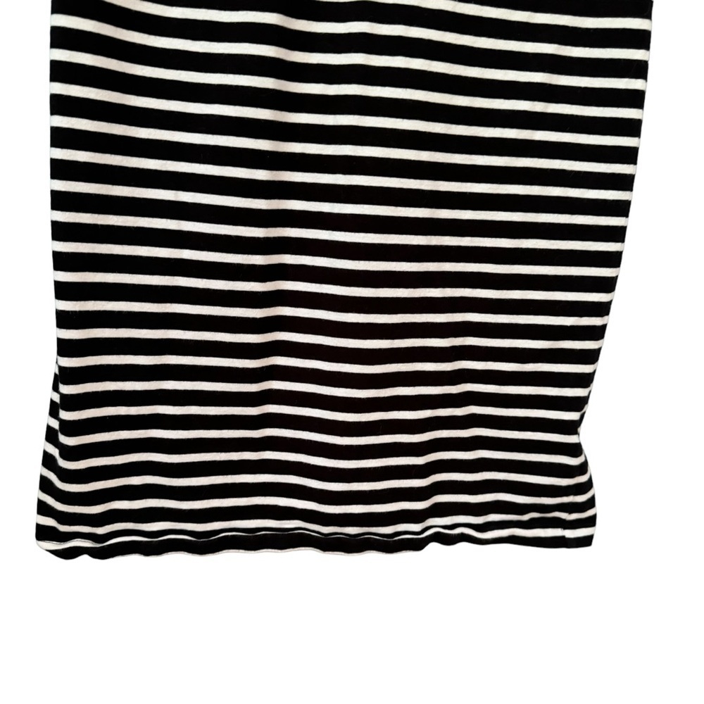 Old Navy Women’s Black and White Striped Tee Shirt Dress. Size Medium - Picture 5 of 10